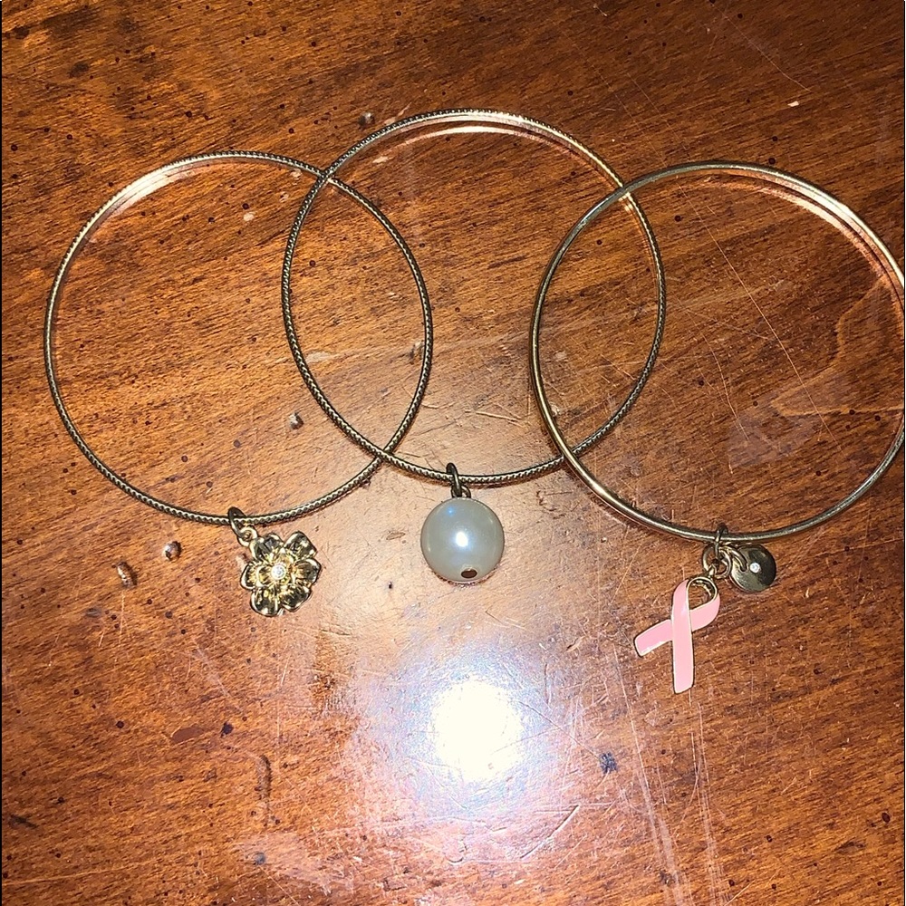 Women’s bracelets